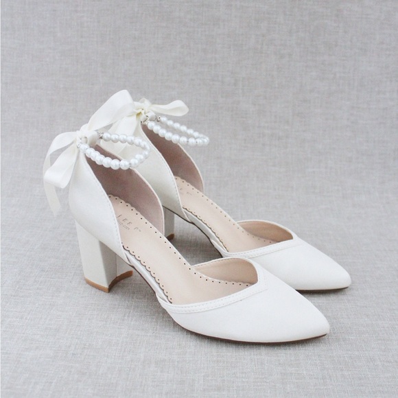 Satin almond heel w/ Pearl ankle strap - Picture 3 of 7